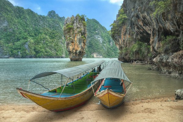 boats at James Bond